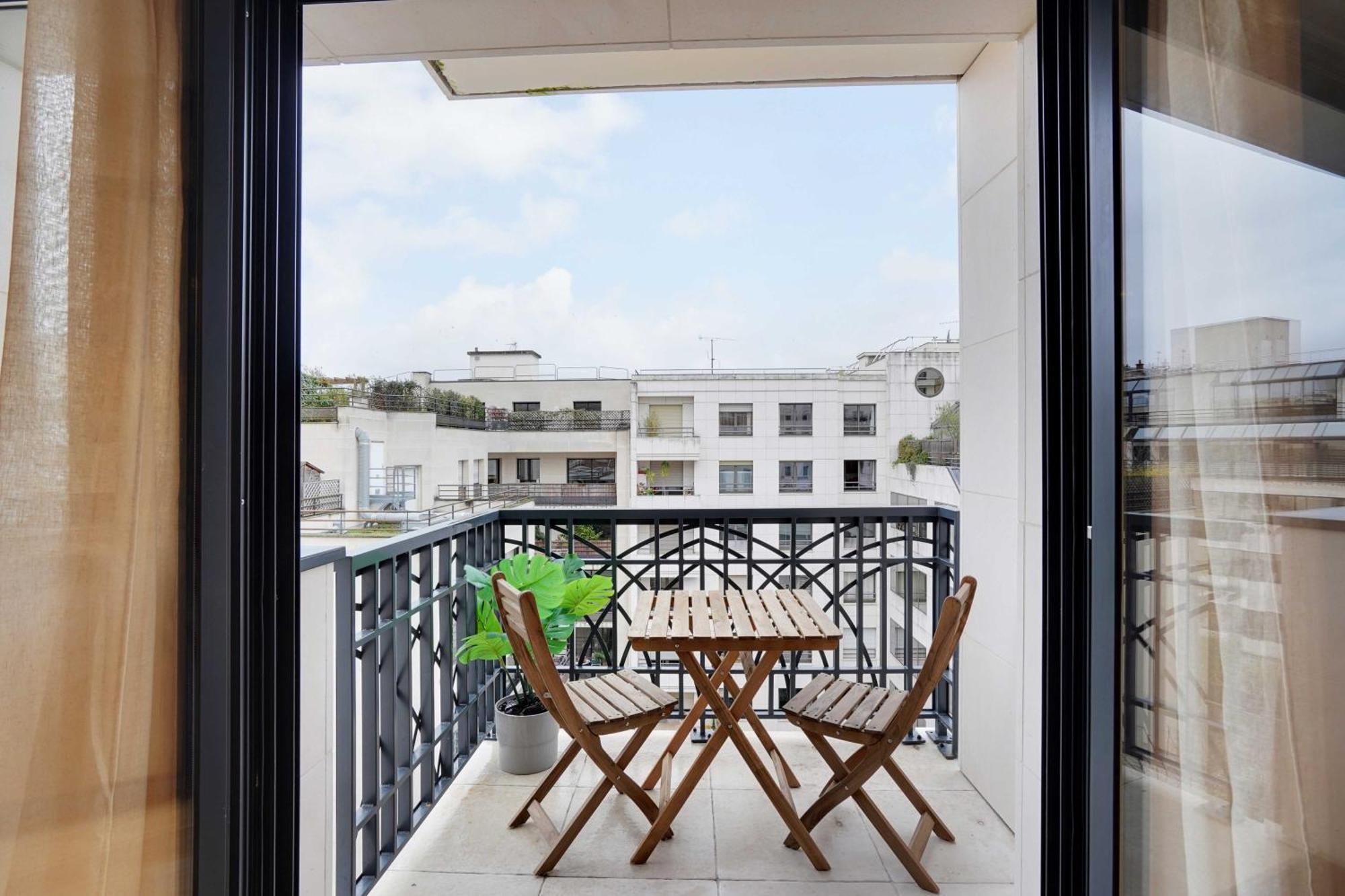 Raffinement Et Confort Dans Cette Residence A Levallois-Perret Kültér fotó